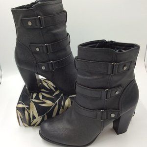 Naturalizer Black Boots